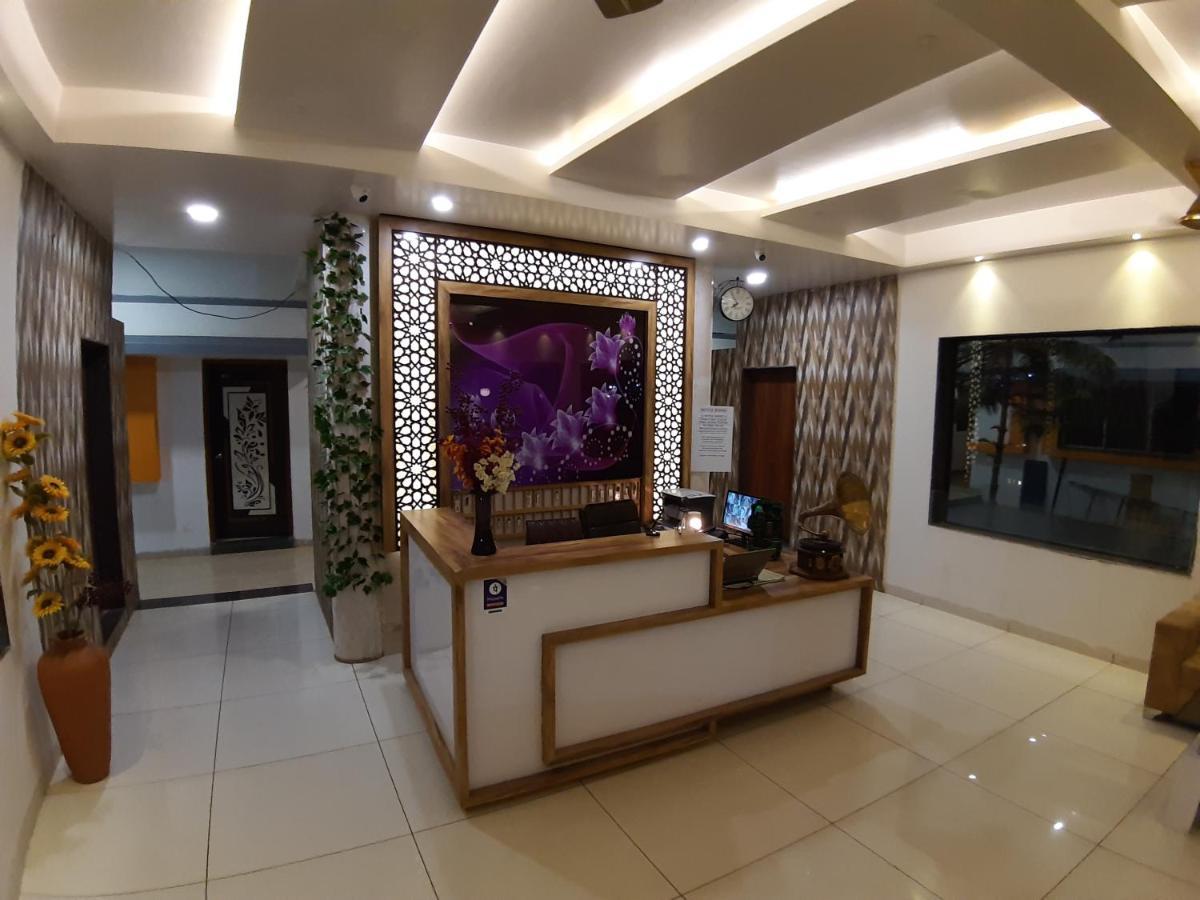 Hotel Great Annapurna Khuldabad エクステリア 写真